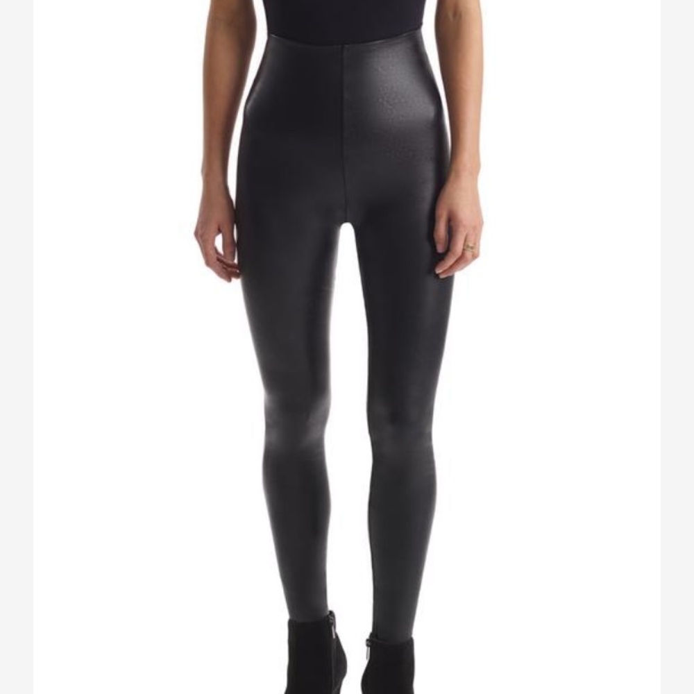 Brand new, never been warn Commando XL leggings